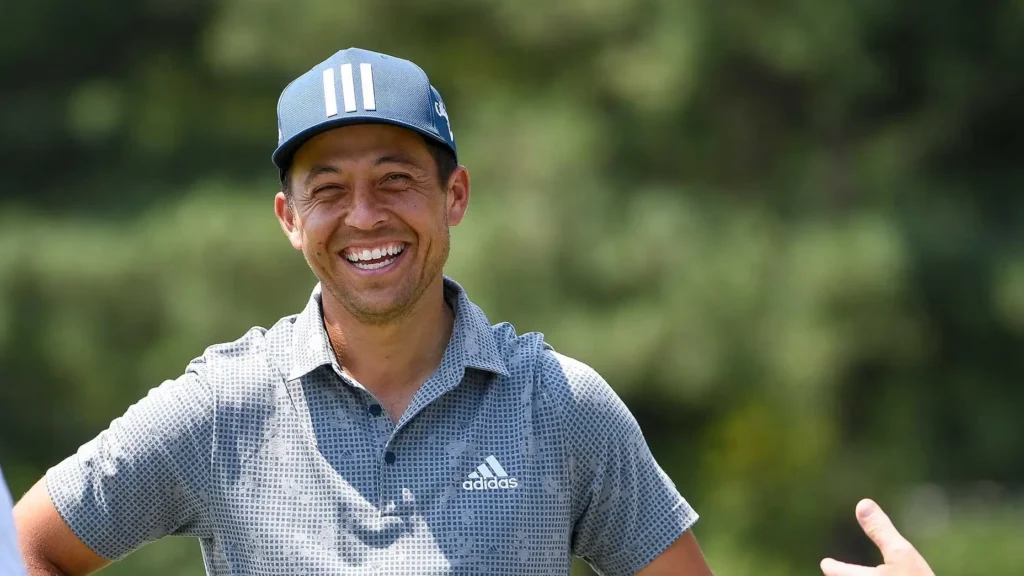 Xander Schauffele Fires Back Into British Open Mix With “Luck Boxing” 66
